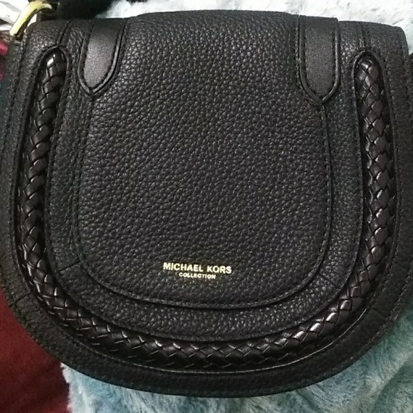 A brand new Michael kors purse slash side bag - Picture 2 of 8